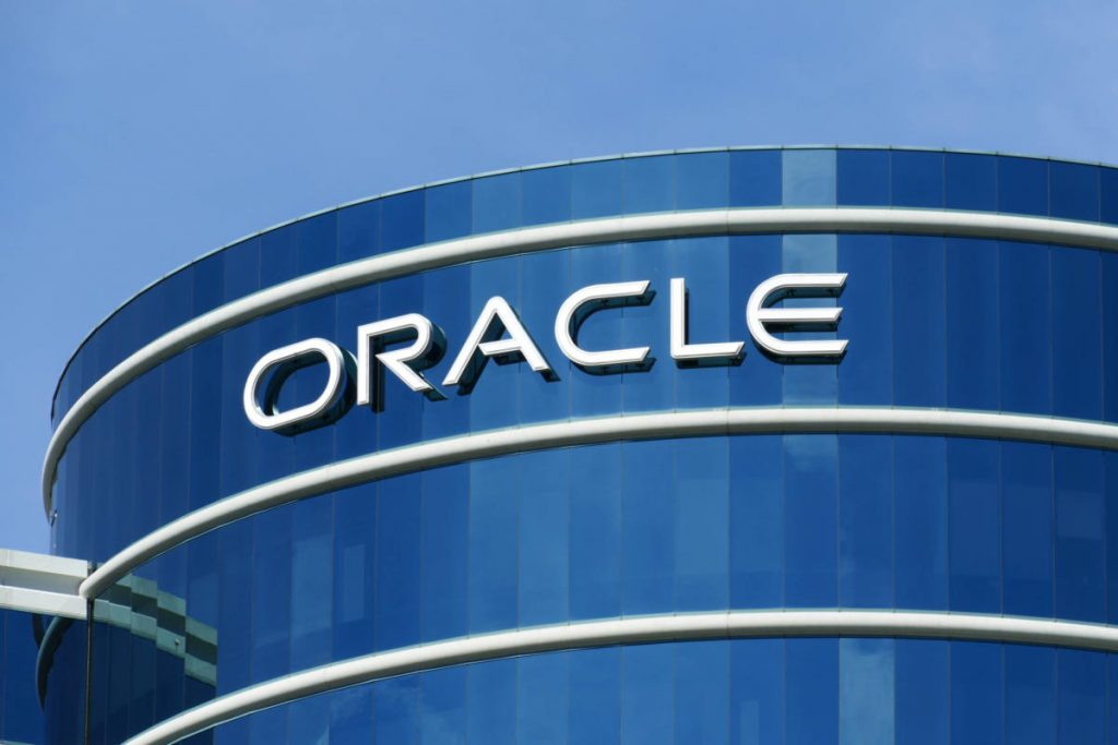 Oracle con il turbo a Wall Street (+10%), dopo l'annuncio di Trump su Stargate