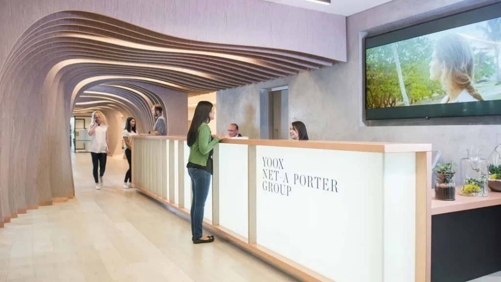 Il gruppo del lusso Richemont vende Yoox Net-a-Porter alla piattaforma Mytheresa